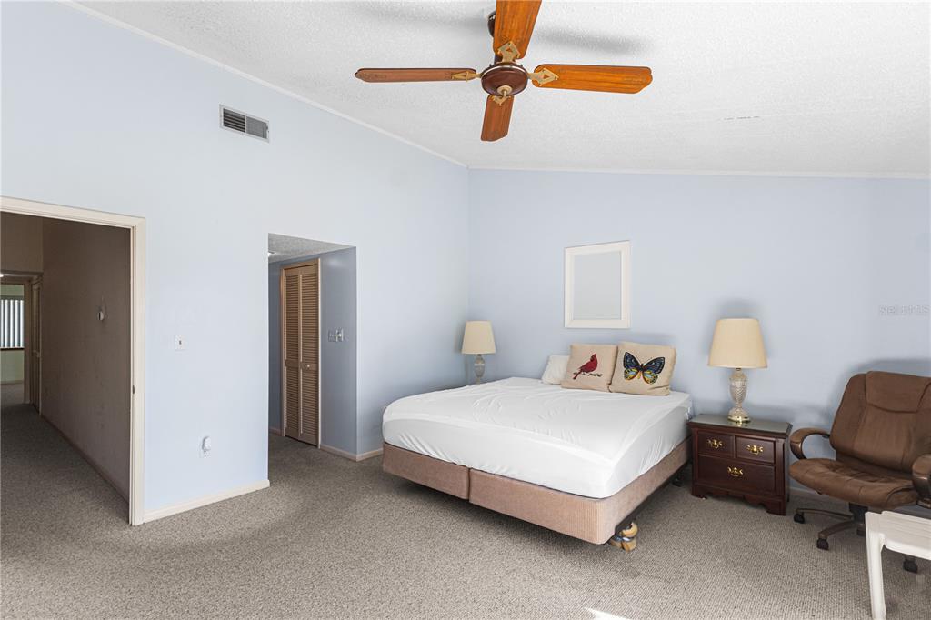 406 Sandy Hook Road Treasure Island, FL 33706 - Photo 19 of 35