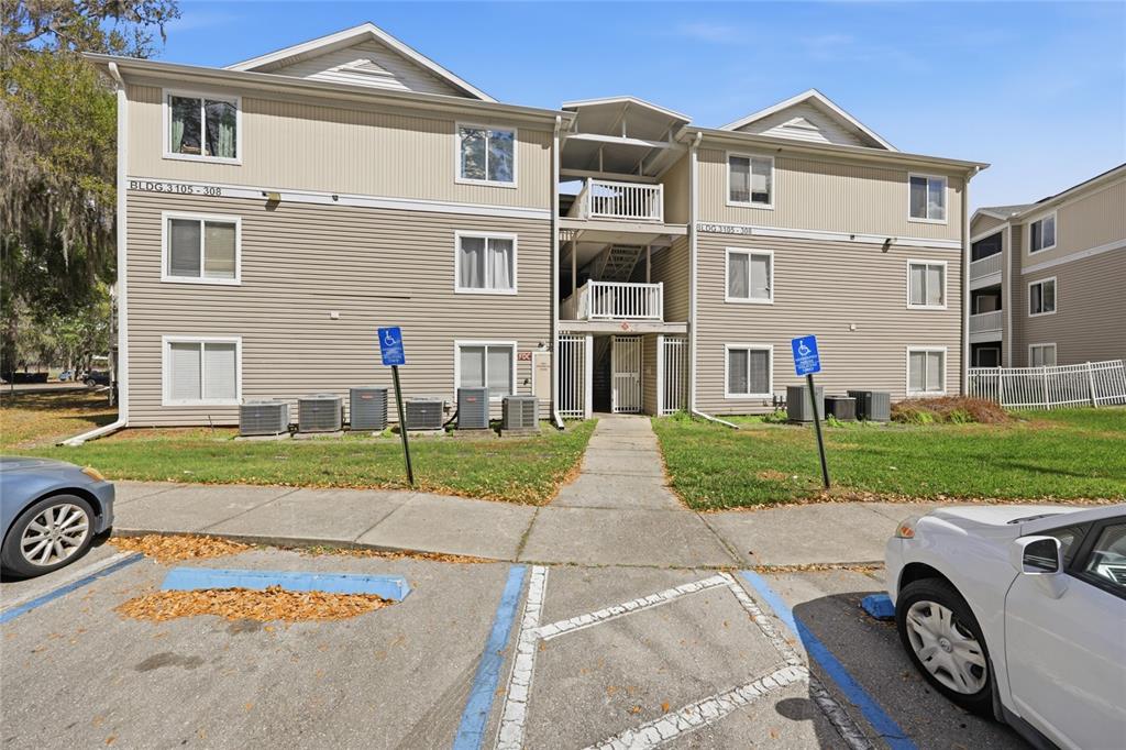 4000 Unit, Unit 3108 Gainesville, FL 32608 - Photo 1 of 20 a car parked in front of a white house