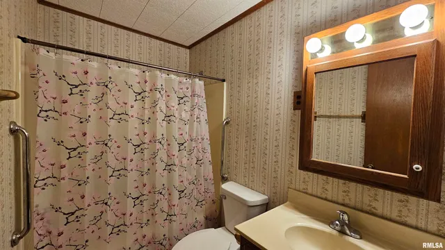 $89,250 | 708 North 20th Street, Herrin, IL 62948