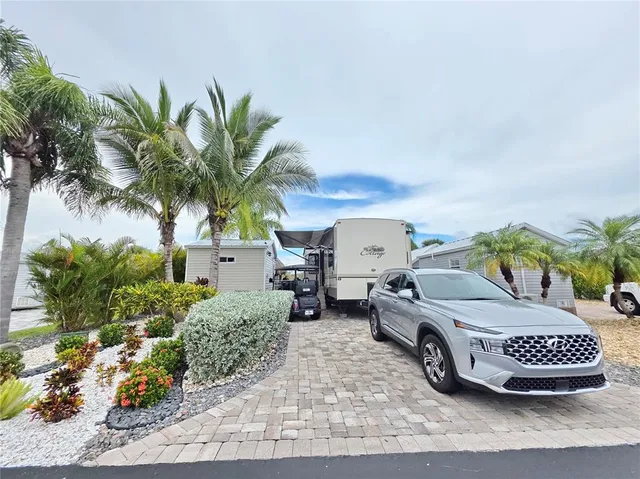 $210,000 | 3923 Southwest 6th Avenue, Unit 143, Okeechobee, FL 34974