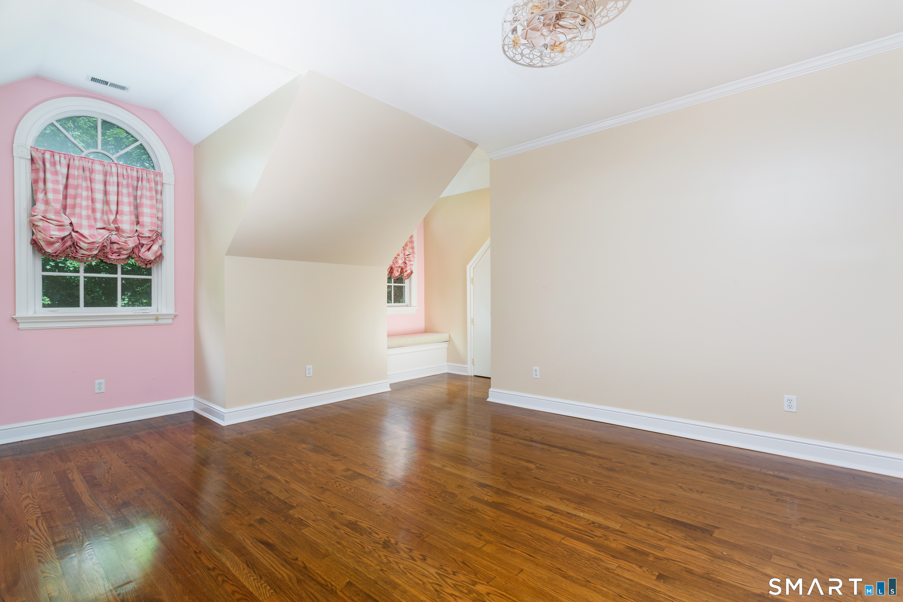 7 Old Hyde Road Weston, CT 06883 - Photo 25 of 40 Bedroom with ensuite bath