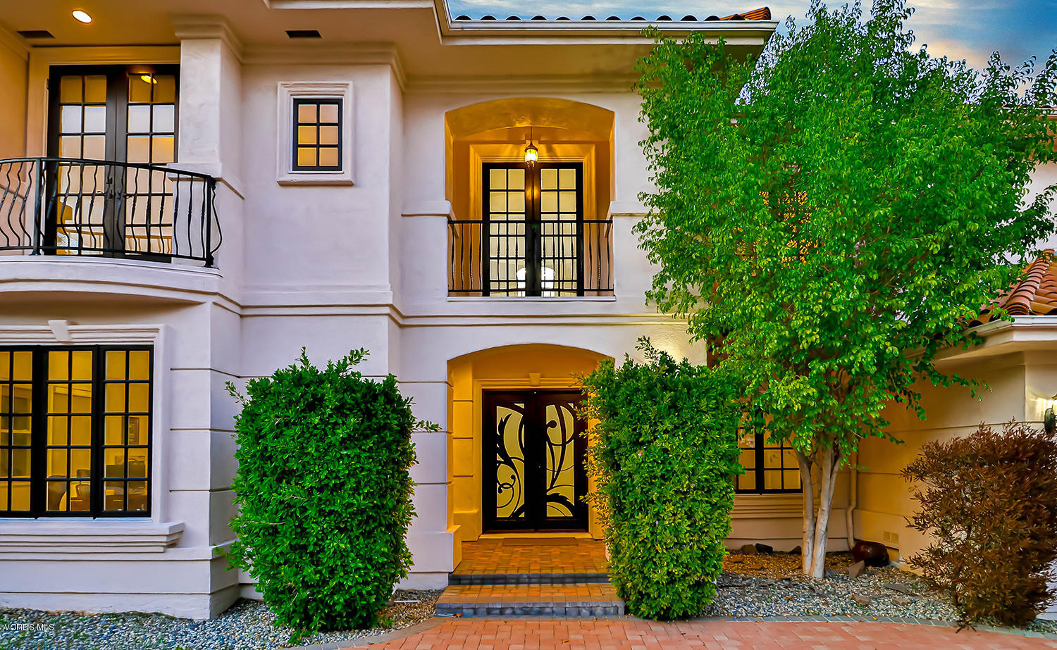 22457 North Summit Ridge Circle Chatsworth, CA 91311 - Photo 2 of 63 bFront4