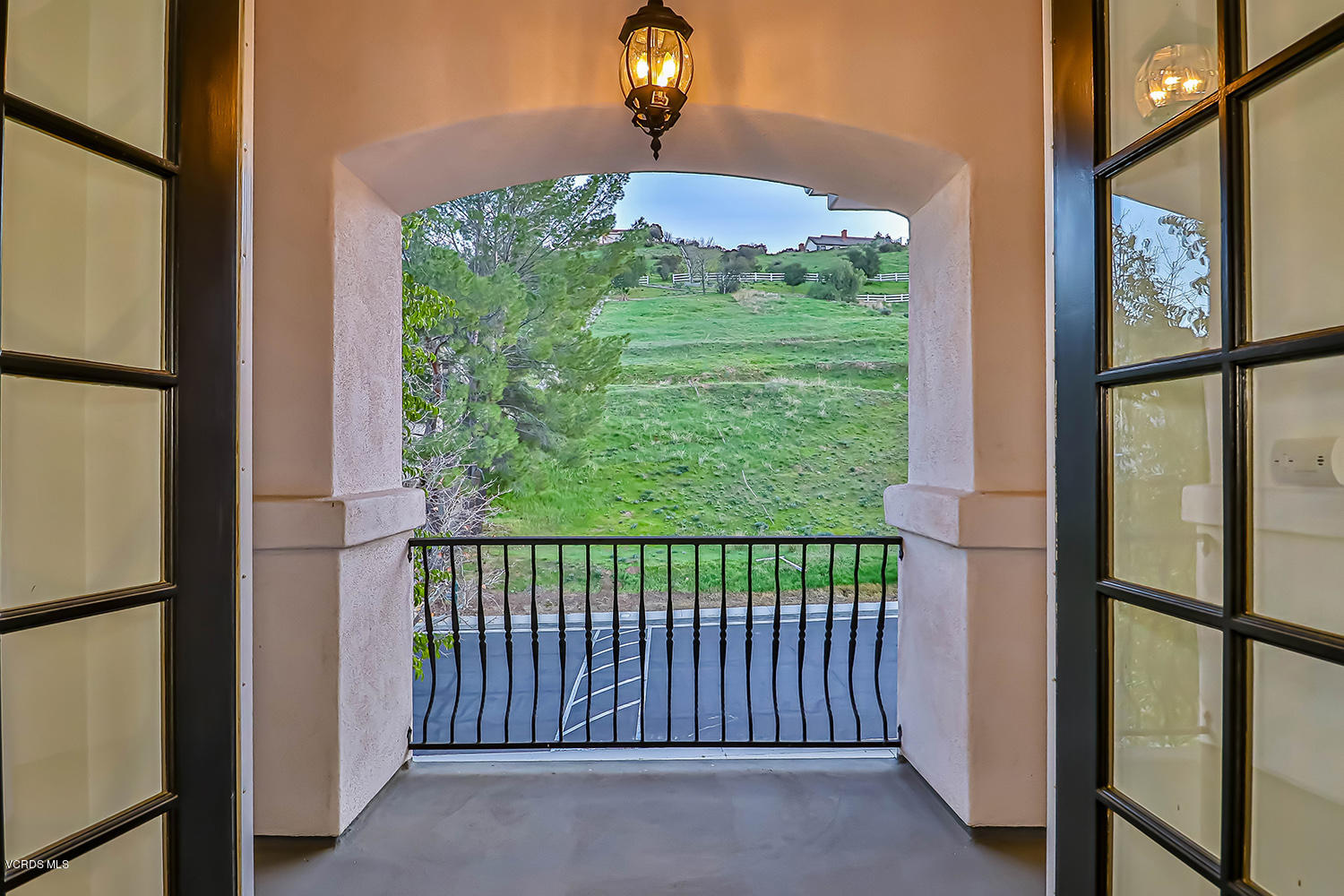 22457 North Summit Ridge Circle Chatsworth, CA 91311 - Photo 22 of 63 a view of a porch