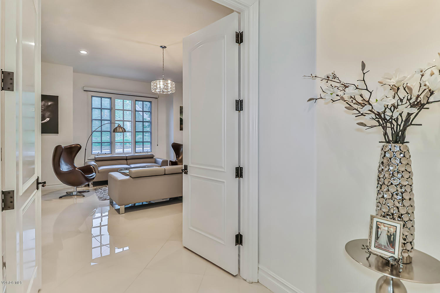 22457 North Summit Ridge Circle Chatsworth, CA 91311 - Photo 25 of 63 fOffice Suite2