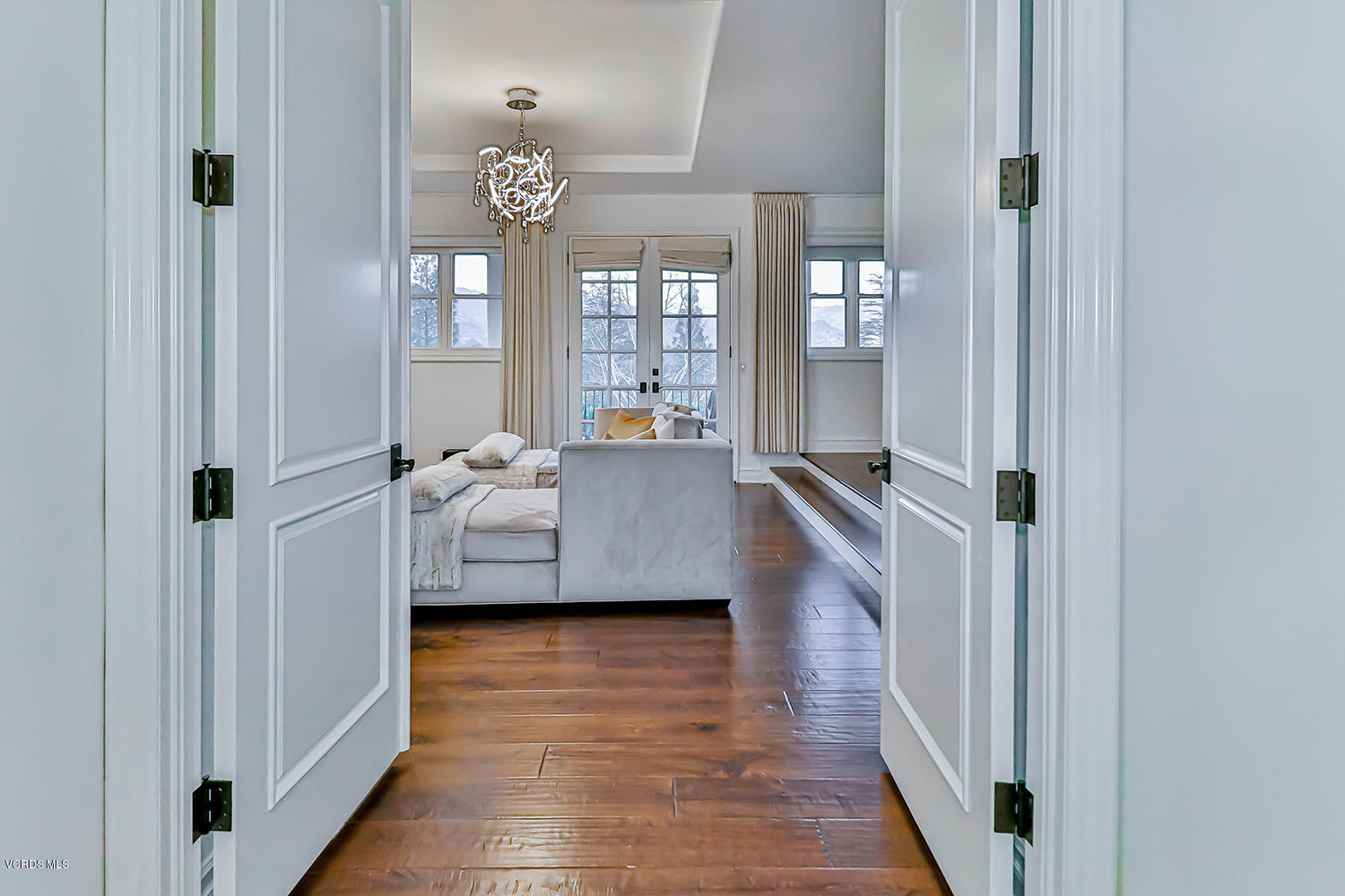 22457 North Summit Ridge Circle Chatsworth, CA 91311 - Photo 30 of 63 nMaster Suite1