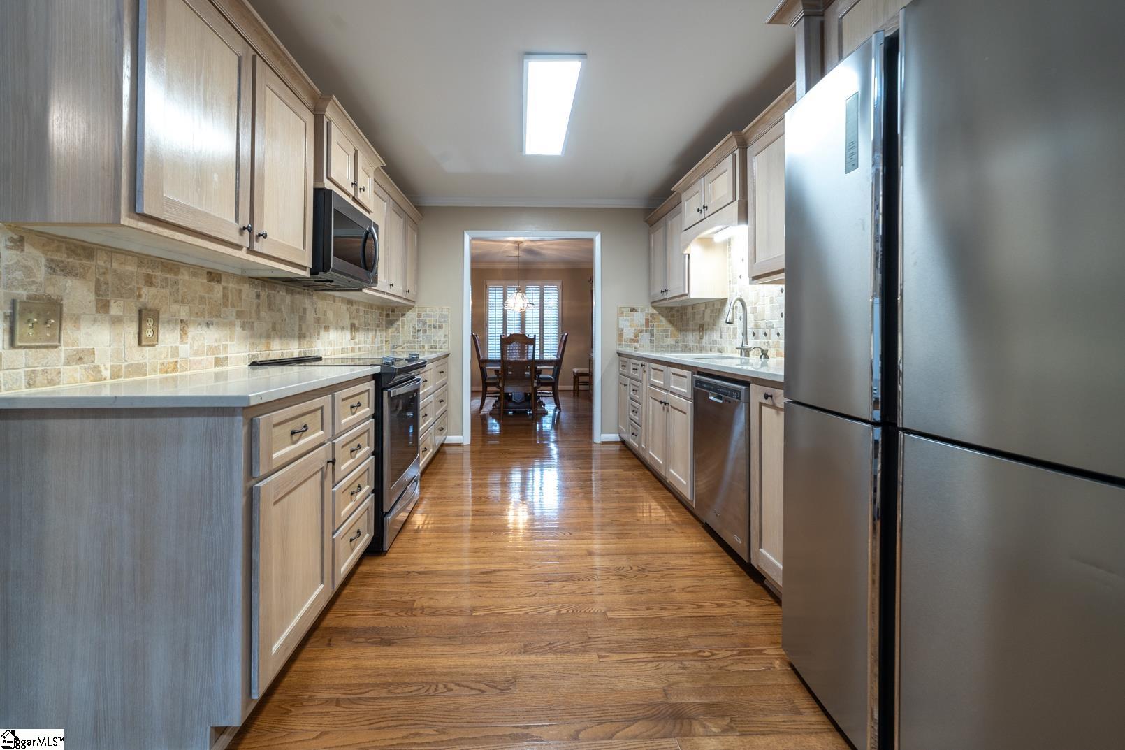 218 Goldfinch Circle Greer, SC 29650 - Photo 7 of 30