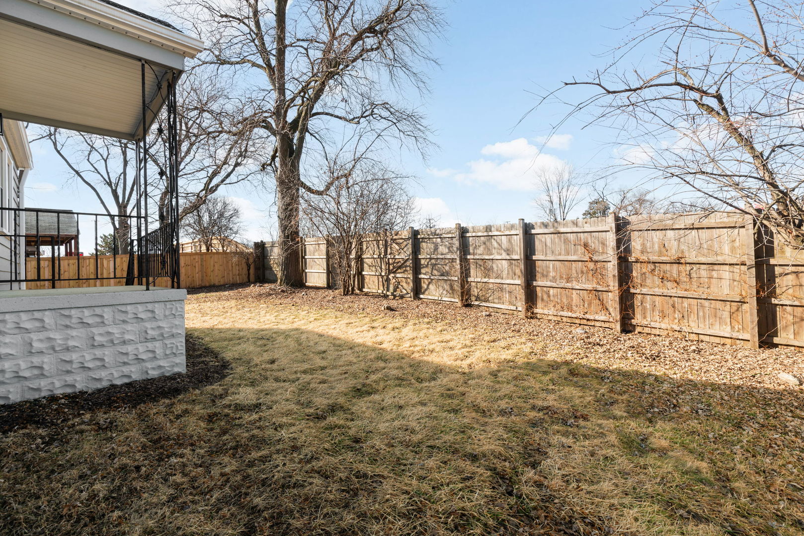 9048 Oneill Drive Burr Ridge, IL 60527 - Photo 27 of 32 a view of outdoor space with trees