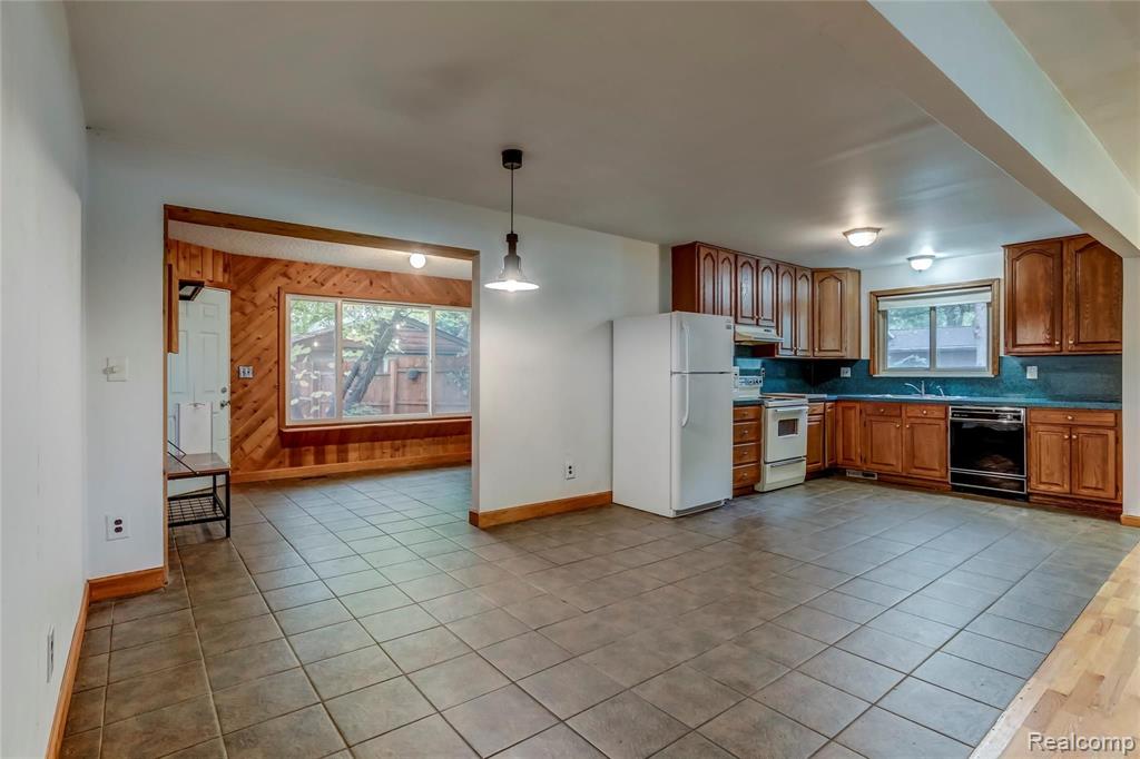13839 Elwell Road Belleville, MI 48111 - Photo 13 of 25