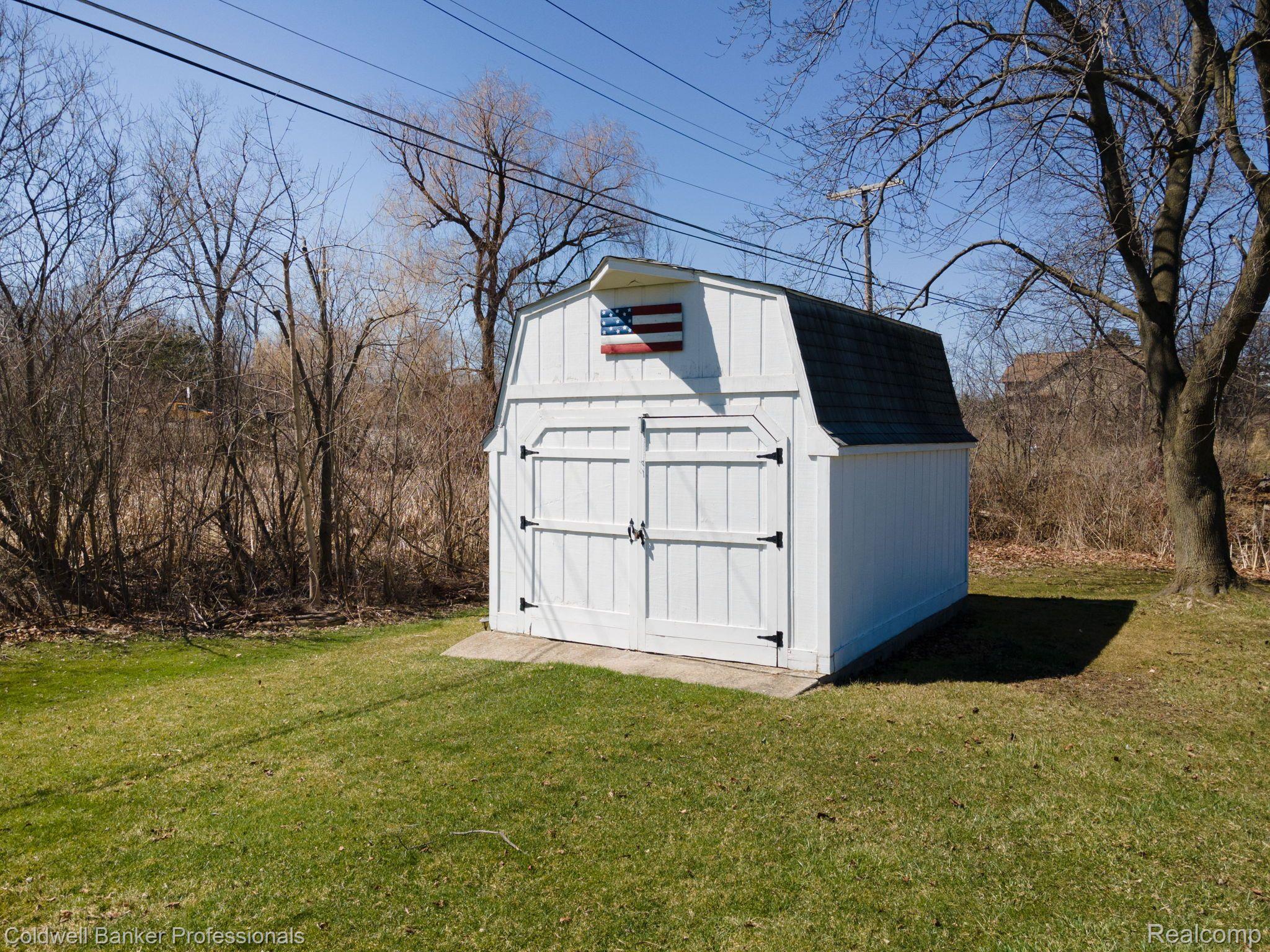9850 Rilton Clarkston, MI 48348 - Photo 30 of 32 Shed