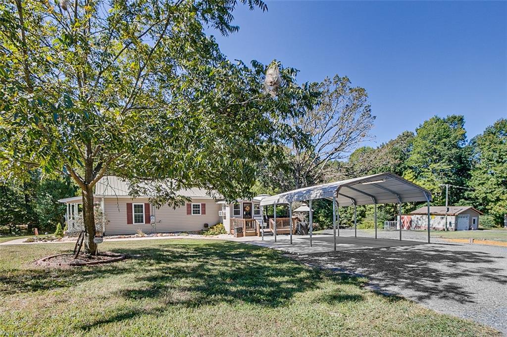 3003 Old Liberty Road Randleman, NC 27317 - Photo 4 of 39 Gallery Image 4