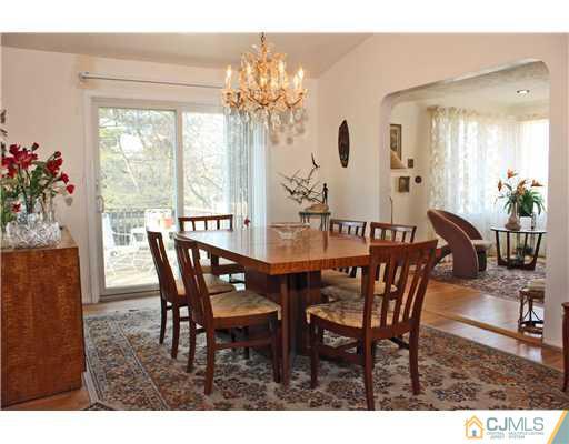 7 Peake Road Edison, NJ 08837 - Photo 2 of 16 Gallery Image 2