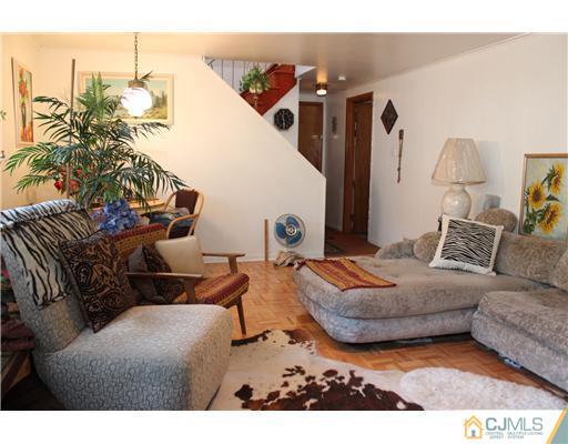 7 Peake Road Edison, NJ 08837 - Photo 14 of 16 Gallery Image 14