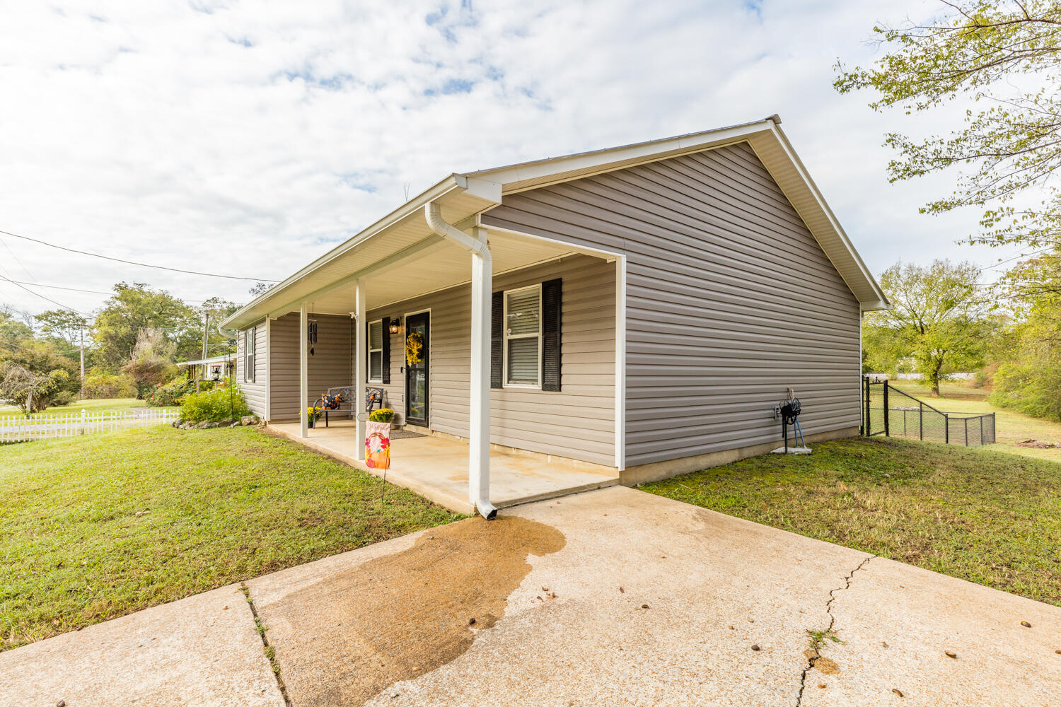1501 Lee Street Chickamauga, GA 30707 - Photo 2 of 29 1501 Lee St HD-5