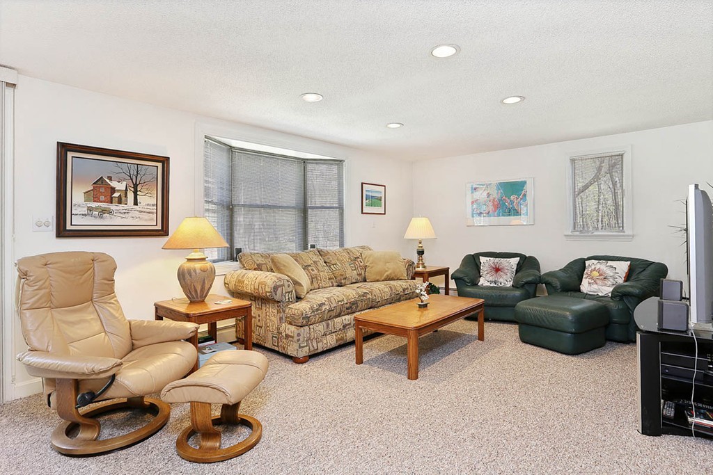 12 Howlett Street Topsfield, MA 01983 - Photo 18 of 26 Gallery Image 18