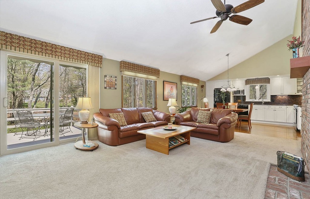 12 Howlett Street Topsfield, MA 01983 - Photo 6 of 26 Gallery Image 6