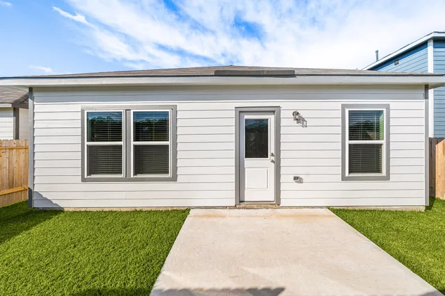 $239,900 | 26215 Pk Cv Lane, Porter, TX 77365