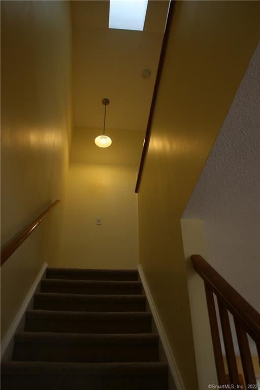 92 Commodore Cmns, Unit 92 Derby, CT 06418 - Photo 9 of 21 a view of entryway