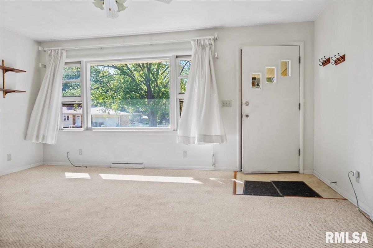 5414 North James Road Peoria, IL 61615 - Photo 3 of 15 Gallery Image 3
