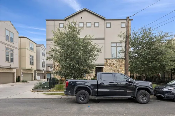 $675,000 | 5337 Laurel Branch Drive, Dallas, TX 75209
