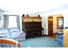 580 Old Candia Road Candia, NH 03034 - Photo 4 of 5