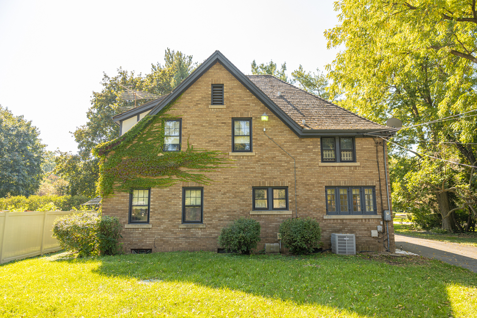 2429 Dougal Road Joliet, IL 60433 - Photo 18 of 24 Gallery Image 18