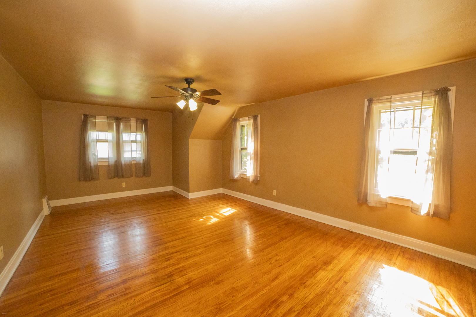 2429 Dougal Road Joliet, IL 60433 - Photo 9 of 24 Gallery Image 9