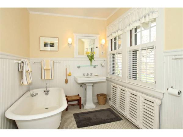 34 Old England Road Newton, MA 02467 - Photo 16 of 16 Gallery Image 16