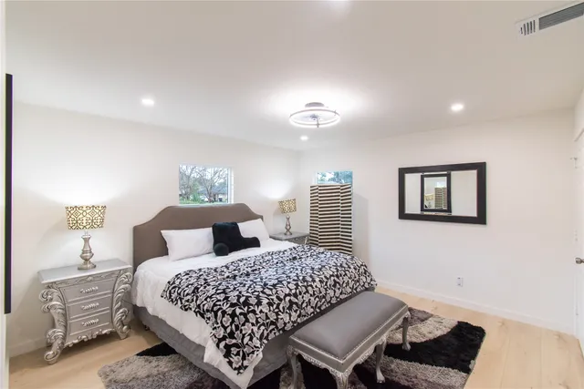 $440,000 | 5326 De Lange Lane, Houston, TX 77092