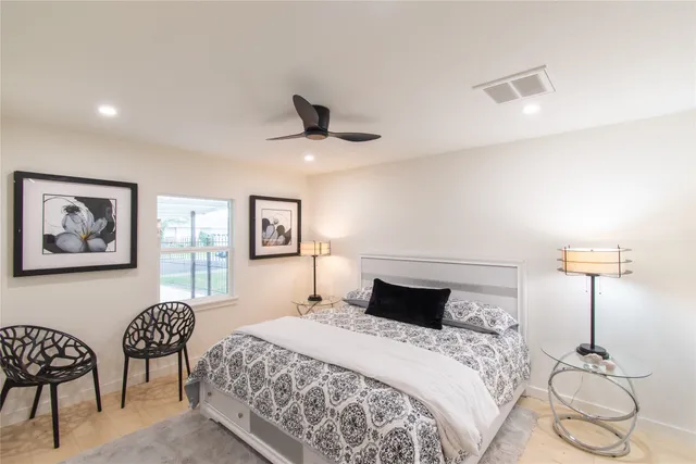 $440,000 | 5326 De Lange Lane, Houston, TX 77092