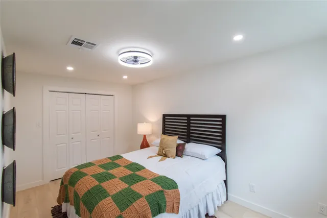 $440,000 | 5326 De Lange Lane, Houston, TX 77092