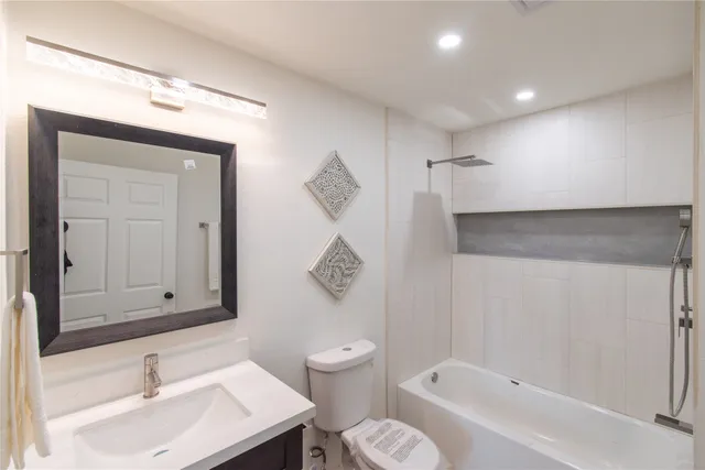 $440,000 | 5326 De Lange Lane, Houston, TX 77092