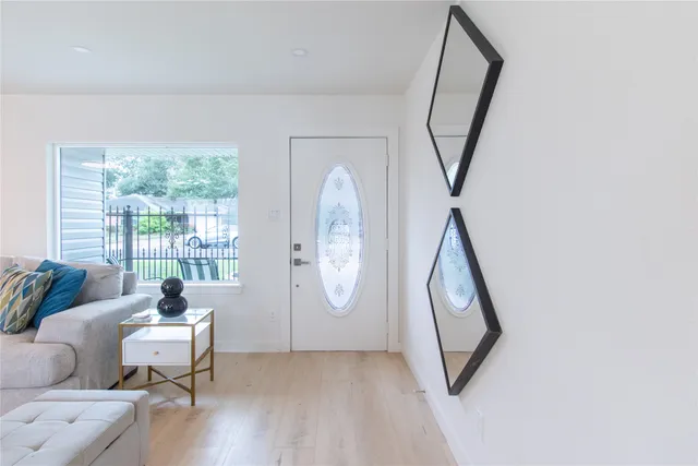 $440,000 | 5326 De Lange Lane, Houston, TX 77092