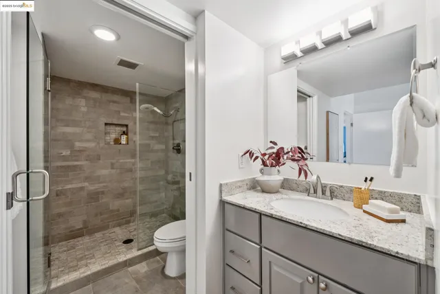 $879,000 | 1500 Park Avenue, Unit 212, Emeryville, CA 94608