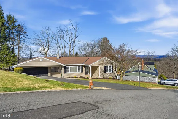 $299,900 | 115 Mahantongo Drive, Pottsville, PA 17901