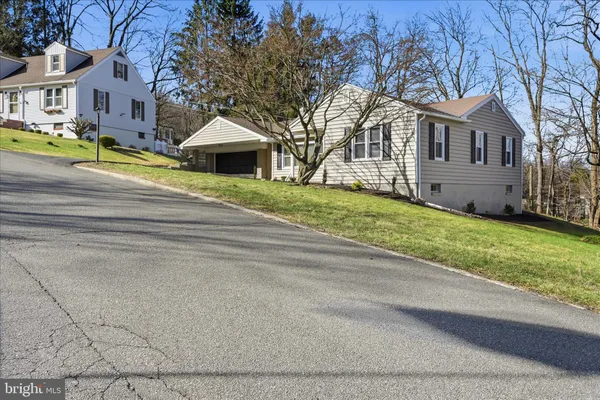 $299,900 | 115 Mahantongo Drive, Pottsville, PA 17901