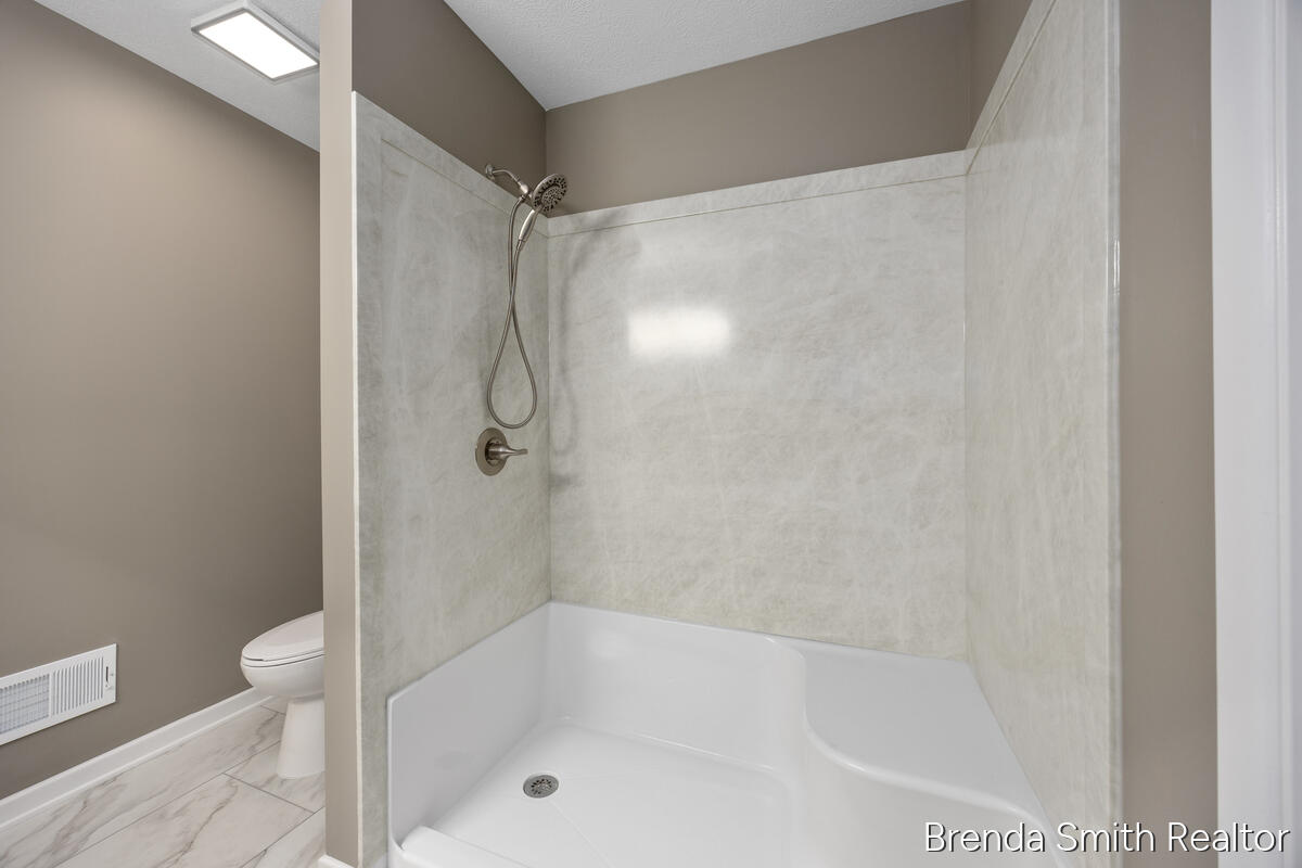 12587 Maston Lake Road Sand Lake, MI 49343 - Photo 20 of 36 Primary Bath