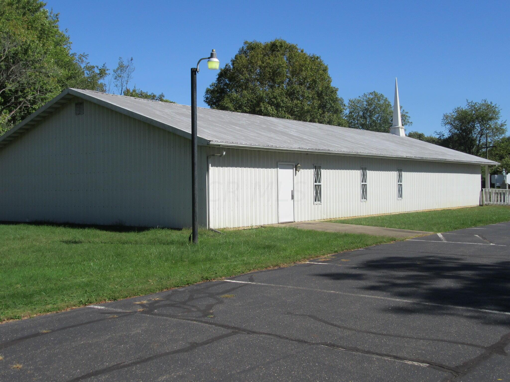 2695 Boving Road Southwest Lancaster, OH 43130 - Photo 15 of 58