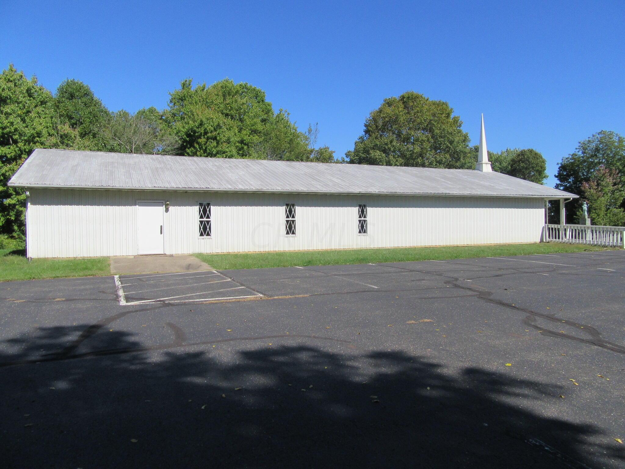 2695 Boving Road Southwest Lancaster, OH 43130 - Photo 17 of 58
