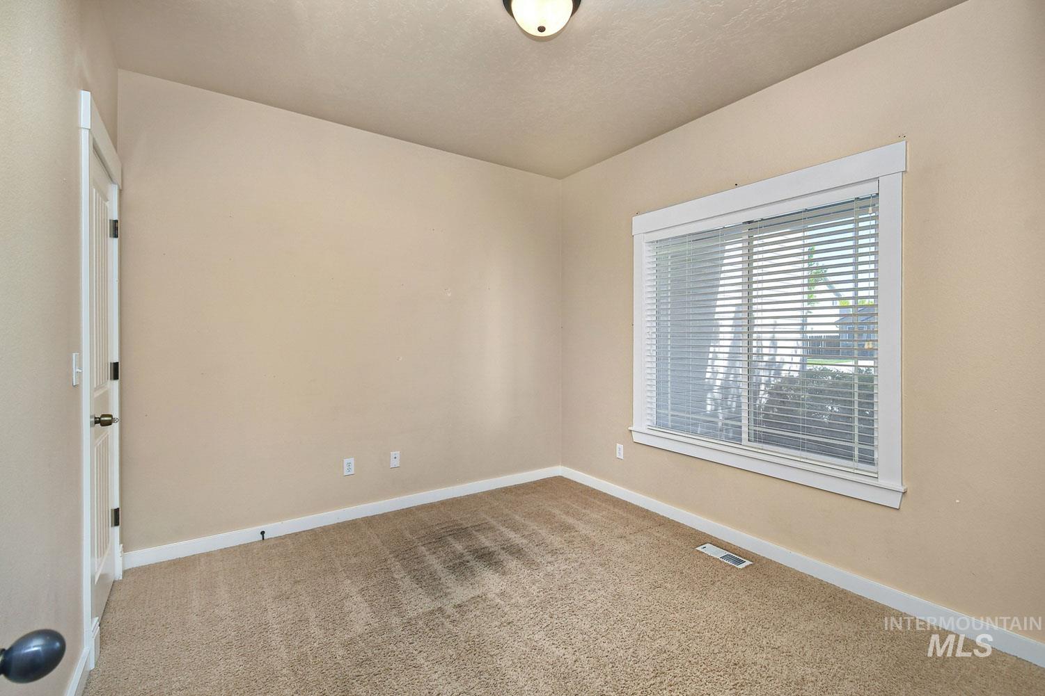 2523 Summercrest Street Caldwell, ID 83607 - Photo 5 of 31