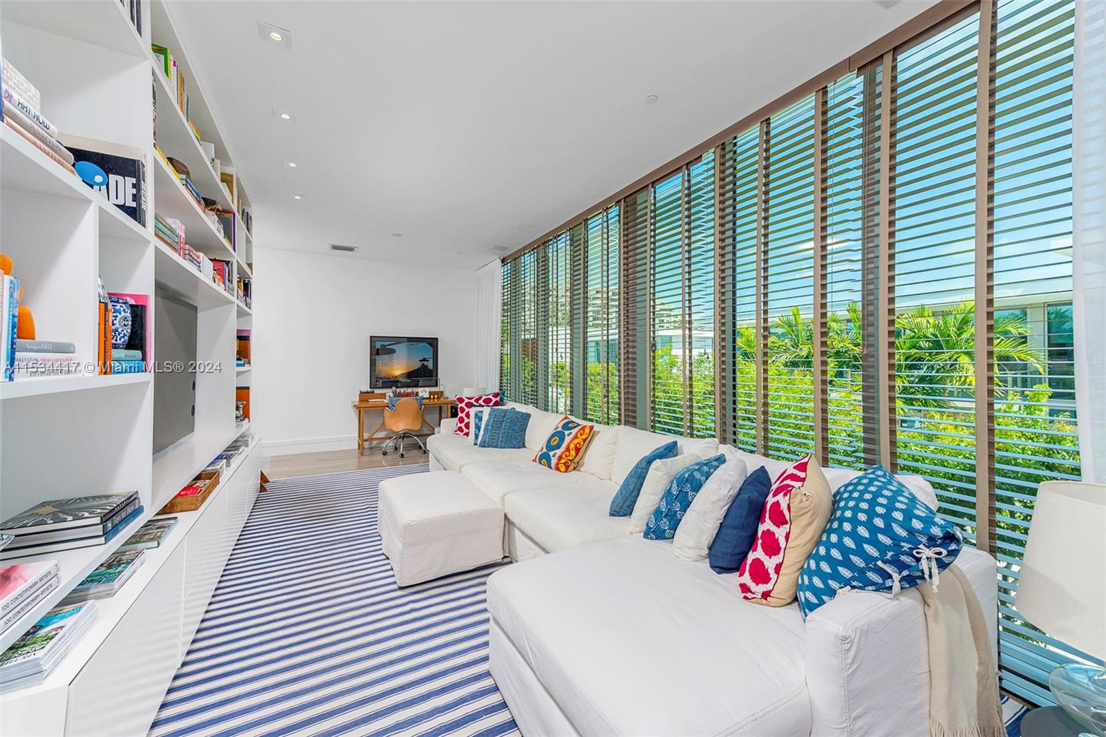 107 Reef Lane Key Biscayne, FL 33149 - Photo 16 of 46 Gallery Image 16