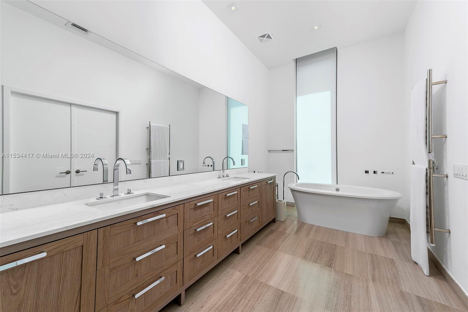 107 Reef Lane Key Biscayne, FL 33149 - Photo 19 of 46 Gallery Image 19