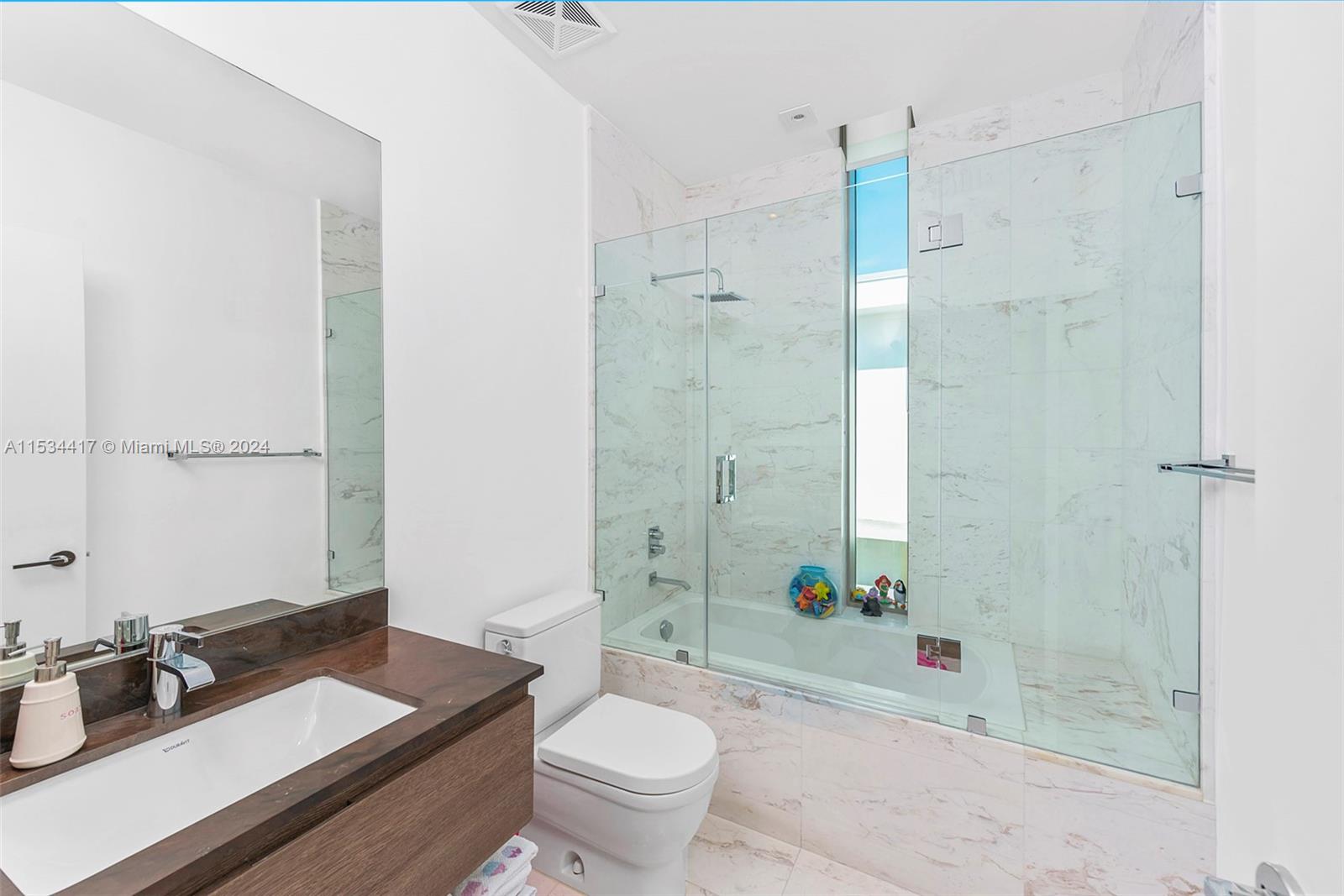 107 Reef Lane Key Biscayne, FL 33149 - Photo 22 of 46 Gallery Image 22