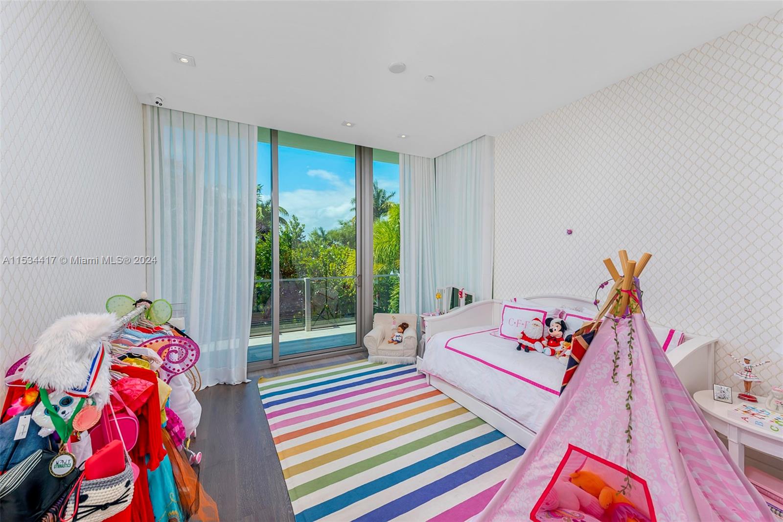 107 Reef Lane Key Biscayne, FL 33149 - Photo 23 of 46 Gallery Image 23