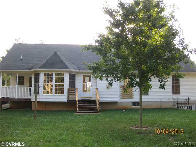 5108 Ridge Road Spotsylvania, VA 22551 - Photo 17 of 19 Exterior Back