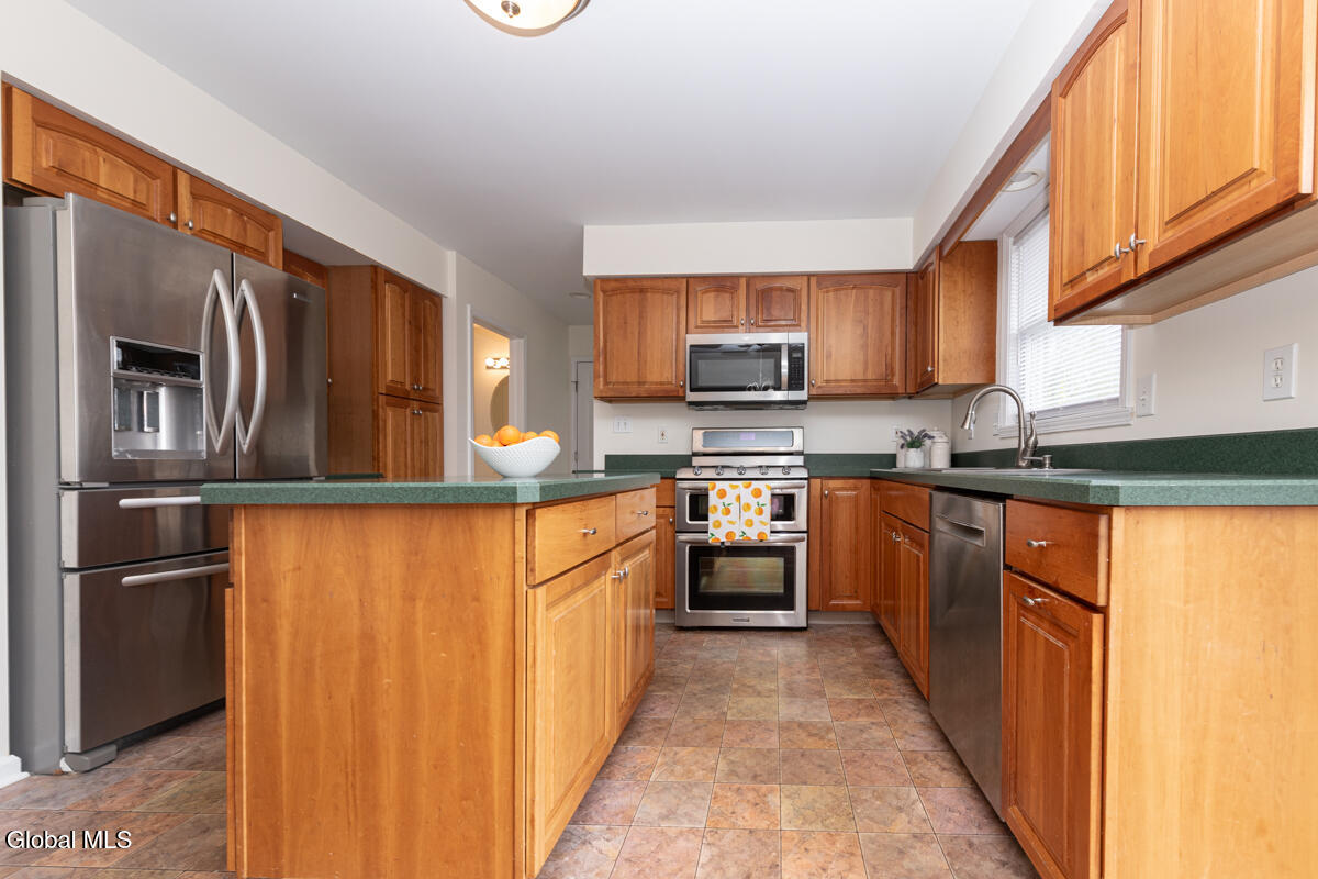 46 Harvest Ridge Road Bethlehem, NY 12158 - Photo 13 of 42 DSC_9911