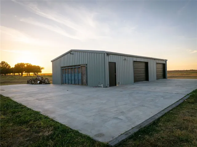 $675,000 | 301 Star Dust, Woodway, TX 76712