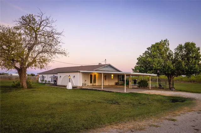 $675,000 | 301 Star Dust, Woodway, TX 76712