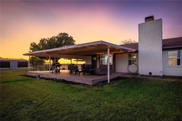 $675,000 | 301 Star Dust, Woodway, TX 76712