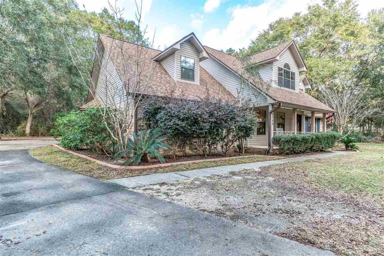 5599 Fox Fire Road Milton, FL 32570 - Photo 6 of 48 Gallery Image 6