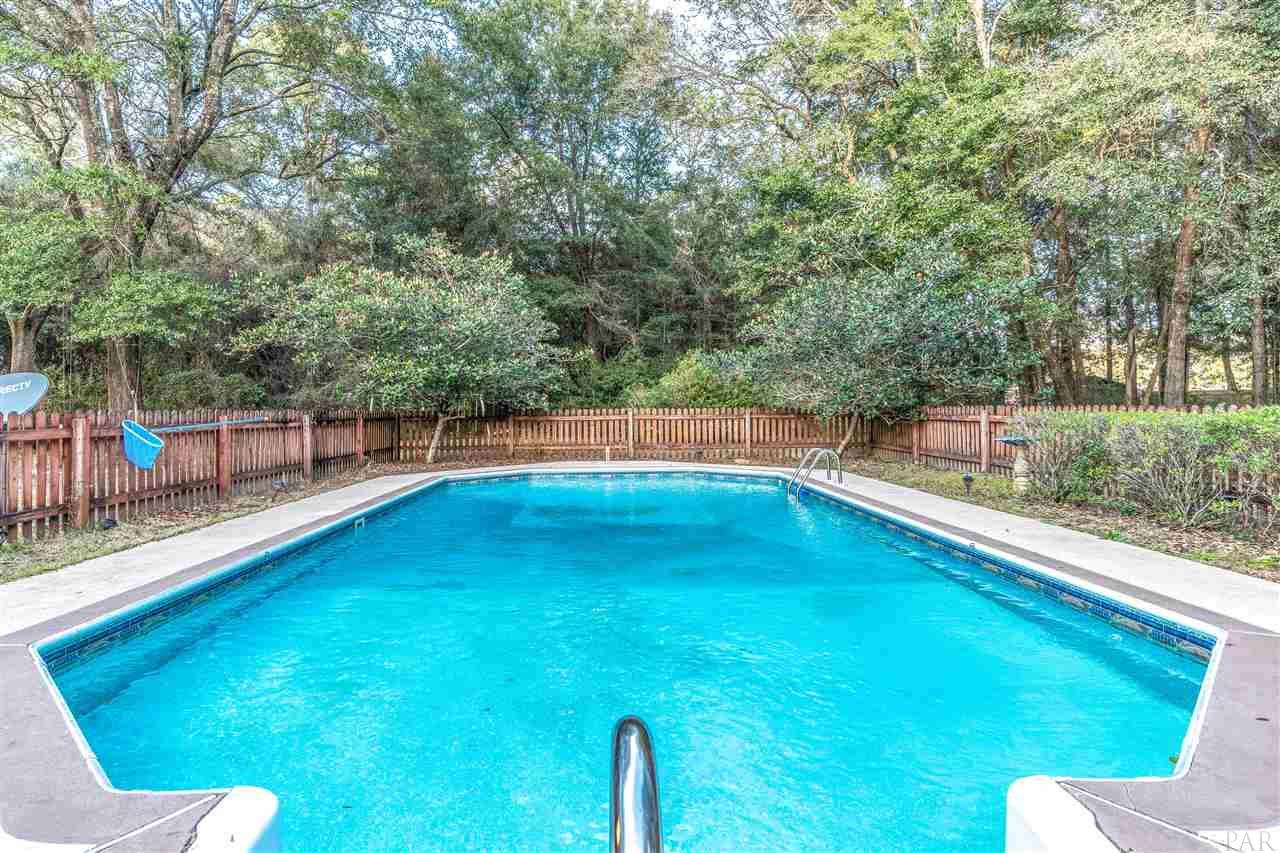 5599 Fox Fire Road Milton, FL 32570 - Photo 10 of 48 Gallery Image 10